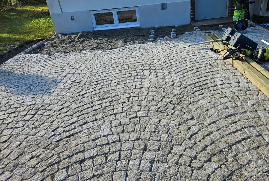 Gångar & trädgård